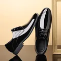 Zapatos clásicos de vestir para hombre en charol negro con elegantes detalles brogue - 38 / Estilo de Negocios de Charol (573-1 Charol) / Negro