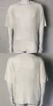 Vista frontal y trasera de una camiseta de punto calado blanca de manga corta para el verano - Blanco