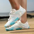 Leichte atmungsaktive weiß-blaue Barfußschuhe für Strand und Wasseraktivitäten - Weißblau