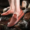 Gedetailleerde weergave van ademende herenloafers van geperforeerd leer in oranjebruine kleur - 38 / Roodbruin