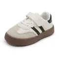 Klassische atmungsaktive Kinder-Sneaker im deutschen Trainings-Stil mit Klettverschluss - Gebrochenes Weiß