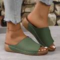 Stylish women's dark green wedge platform sandals with peep toe and contrast stitching - 35 / Green