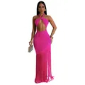 Sexy fuchsiafarbenes Halter-Bandagekleid mit Bauchausschnitt und langen Fransen am Saum. - S / Kleider / Fuchsia