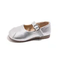 Classic girl's silver Mary Jane shoes with soft sole and buckle strap - Size 21 Inner Length 13.5CM / Silver