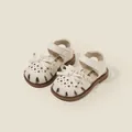 Elegant cream baby girl sandals with bow decoration and non-slip sole for summer steps. - Size 23 (Inner Length 15.5cm) / Hollow Bowknot Pre-walker Style / Beige