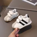 White and grey toddler sneakers made of PU leather with Velcro straps and rubber soles - Size 21 (Inner Length 13.5cm) / Black (582)