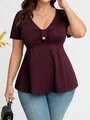 Blouse grande taille prune foncé à col en V avec bouton décoratif et buste froncé - XL / Hauts / Bordeaux