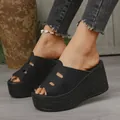 Sandales compensées noires décontractées avec motifs ajourés pour femmes à la plage. - 35 / Noir