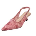 Dettaglio delle décolleté rosa in pizzo con mesh a motivo floreale di rose rosa - 34 / Rosa