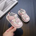 Schattige roze cartoon bij baby sandalen met zachte zool en LED-lichtjes voor peuters - Roze LED Licht