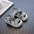 Sommersandalen für Kleinkinder mit niedlichem Panda und leuchtenden LED-Lichtern - Größe 26 Innenlänge 17cm / Grau Mit Licht