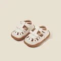 Elegantes sandalias blancas para primeros pasos de bebé con flores y lazo de cinta - 11.5cm / Beige (13MBX9156)