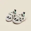 Zapatos para caminar para niños pequeños con protección contra colisiones en beige y negro - Longitud Interior 12cm / Zapatos de bebé con malla transpirable / Negro