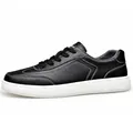 Baskets décontractées en cuir noir pour hommes avec semelle en caoutchouc blanc durable - Noir