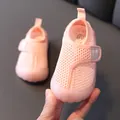Atmungsaktive rosa Baby-Lauflernschuhe mit weicher Gummisohle und Klettverschluss - Rosa