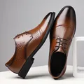 Braune Herren Business Casual Lederschuhe mit atmungsaktivem gelochtem Design - 37 / Hohl-Stil / Braun