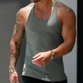 Débardeur homme en maille côtelée vert sauge, coupe ajustée pour le sport et les loisirs - Vert Armée Clair