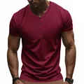 T-shirt Henley homme bordeaux rétro à manches courtes et séchage rapide. - Rouge