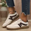 Klassische Damen Sneaker im German Trainer Stil in Creme und Braun mit Gummisohle - 36 / Beige