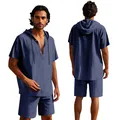 Vorder- und Rückansicht des lockeren Herren-Sets aus Leinen-Kapuzenshirt und Strandshorts - S / Oberteil Und Unterteil / Marineblau