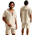 Completo uomo in lino beige con camicia con cappuccio e pantaloncini, fronte e retro - Khaki chiaro