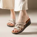 Sandales compensées confortables en cuir beige pour femmes à semelles épaisses - Beige