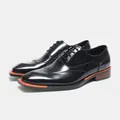 Schwarze Lackleder-Herrenschuhe mit einzigartiger orangefarbener Holzsohle - 38 / Schwarz