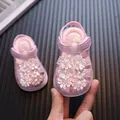 Rosa Baby-Mädchen-Sandalen mit dekorativen Blumen und weicher Sohle für Kleinkinder - Rosa LED-Licht