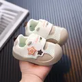 Atmungsaktive Mesh-Lauflernschuhe für Babys mit weicher Sohle in Beige und Braun - EU 18 Innenlänge 12cm / Khaki