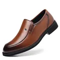 Klassische braune Herren Business Lederschuhe in einem polierten britischen Slipper-Stil - 37 / Braun Ganzjährig