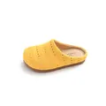 Yellow woven breathable closed-toe slippers with soft soles for little girls summer. - Size 23 (Inner Length 14.5cm) / Yellow