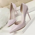 Elegant pale pink patent leather d'Orsay stilettos with pointed toe and thin heels - Light Gray
