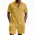 Gelbes Herren-Cord-Set mit Kurzarmhemd und passenden Cargo-Shorts für Herren. - S / Oberteil Und Unterteil / Gelb