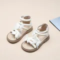 Elegante cremefarbene Sommersandalen für Mädchen mit Spitzen-Schleife und Glitzerdetails - Beiger Schmetterling