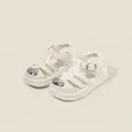 Sandales pour tout-petits blanc crème à bout fermé avec détail de cœur métallique - Longueur Intérieure 12cm / Sandales à Bout Fermé avec Boucle en Cœur (13MBX9161) / Beige