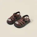 Sandales marron fermées pour tout-petits avec embout de protection et boucle stylée. - Longueur Intérieure 12cm / Sandales Décoratives à Boucle Métallique (13MBX9161) / Marron
