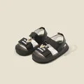 Sandales de marche noires pour bébé avec détail cœur et fermetures velcro sûres - Longueur Intérieure 12.5cm / Sandales de marche à décor de cœur jaune (13MBX9152) / Noir