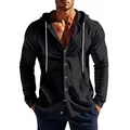 Gedetailleerd vooraanzicht van casual zwart linnen herenshirt met capuchon en knopen - S / Tops / Zwart