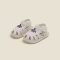 Détail des sandales blanches pour bébés filles avec un motif de fraise rose - Longueur Intérieure 11.0cm / Style Fraise à Pois (2MBX6081) / Beige
