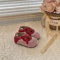 Vue détaillée des sandales de princesse rouges en résille pour bébés filles - Taille 22 (Longueur Intérieure 14.5cm) / Rouge