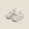 Bequeme weiße atmungsaktive Mesh-Sneaker für Kleinkinder mit verstellbarem Klettverschluss - Beige