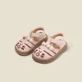 Chinese style girls' embroidery sandals with soft soles and pearl decor. - Inner Length 12cm / Chinese Style Floral Embroidery Style (13MBX9203) / Pink