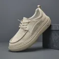 Mocassins décontractés pour hommes en cuir de vachette beige avec design perforé - 38 / Abricot