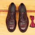 Klassische dunkelbraune Derby-Schuhe aus gewaschenem Pferdeleder mit dicker Sohle - Kaffeebraun