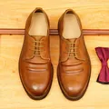 Klassische braune Derby-Schuhe aus gewaschenem Pferdeleder mit dicker Goodyear-Sohle - Braun
