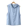 Camisa de lino con capucha y sin mangas para hombre en color azul claro para verano. - Azul claro