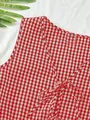 Detail van rood-wit geruit vest met knoopdetail aan de voorkant voor vakantie - S / Boven- En Onderstuk / Rood