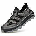 Herren-Outdoor-Ledersandalen für den Sommer mit weicher Schaumsohle und Zehenschutzdesign. - 38 / Grau