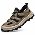 Herren-Outdoor-Leder-Sandalen in Khaki mit geschlossener Kappe und profilierter Sohle. - 38 / Khaki