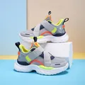 Baskets légères en maille respirante pour garçons, grises avec des accents néon vifs - 28 / Gris Maille Simple